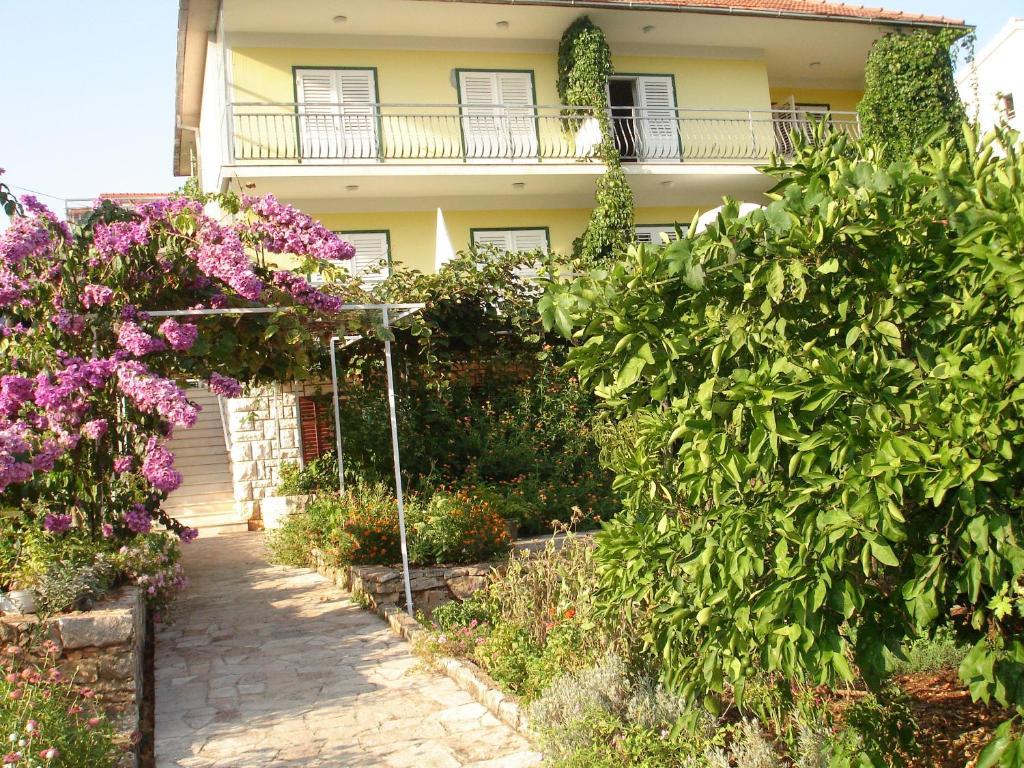 ستاري غراد Apartments Lucija المظهر الخارجي الصورة